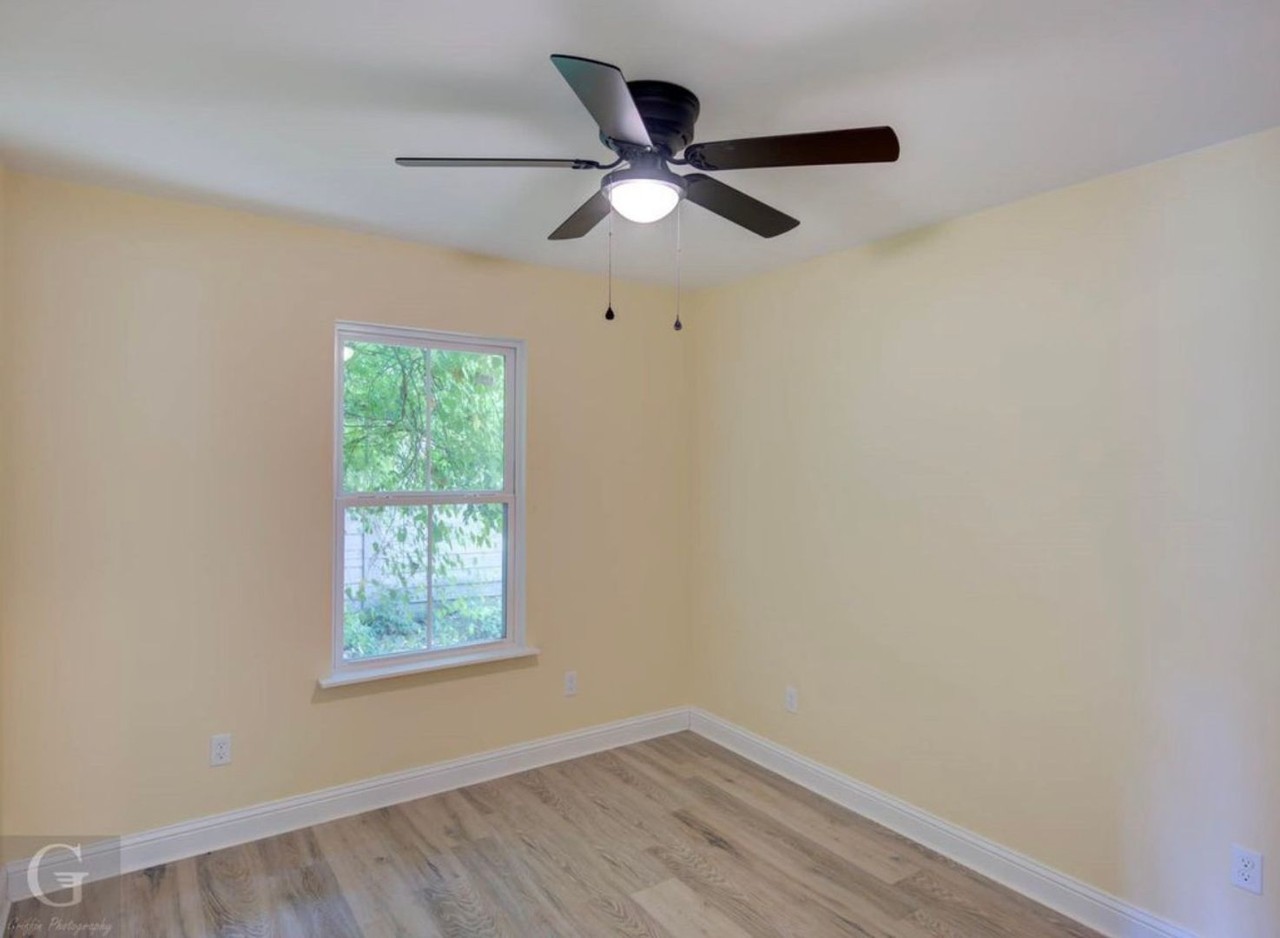 1314 Becky St - Photo 4 of 11