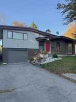 featured image of 17 Naomee Crescent