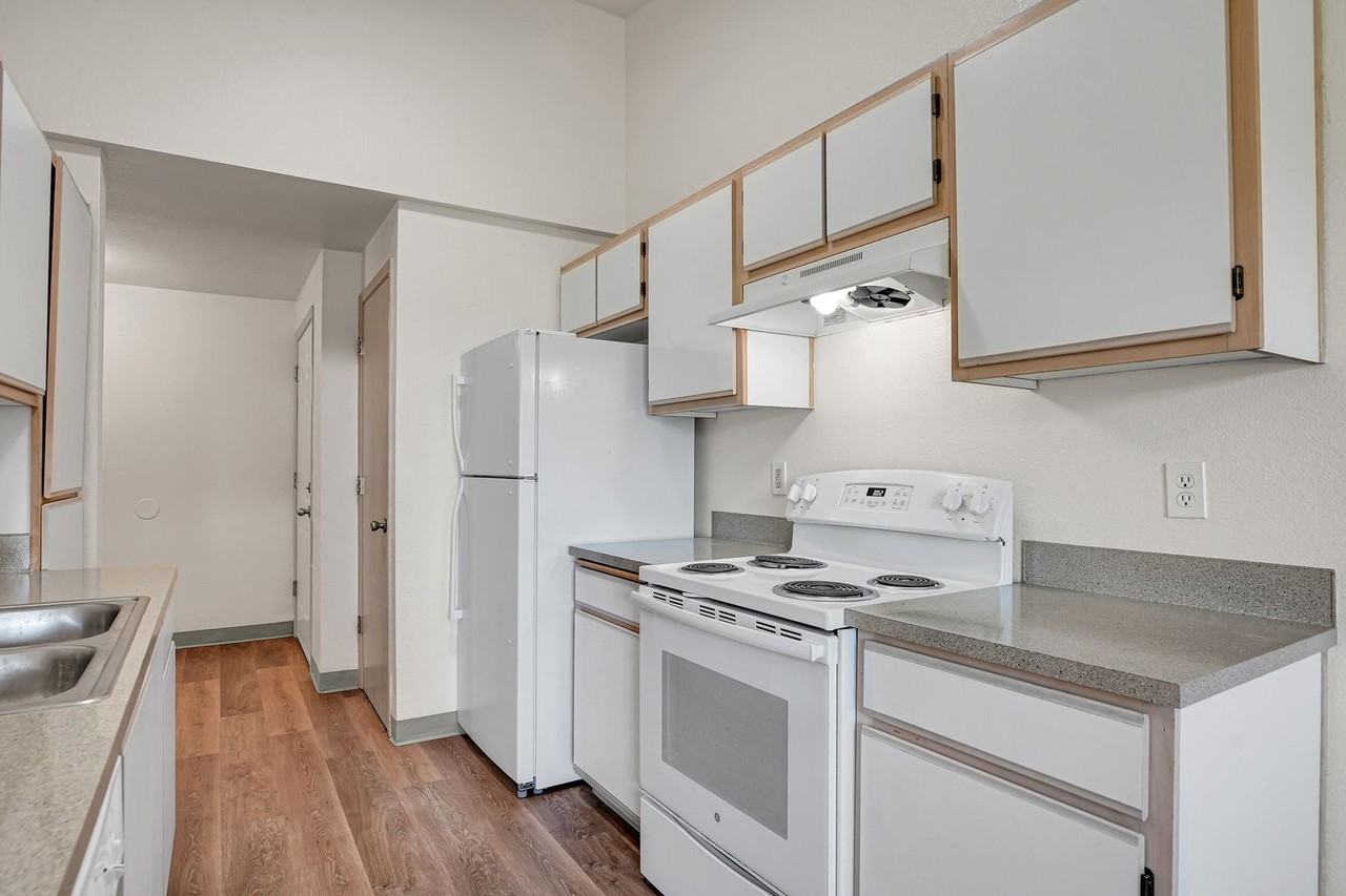 #294 FIELDSTONE APARTMENTS - Photo 6 of 27