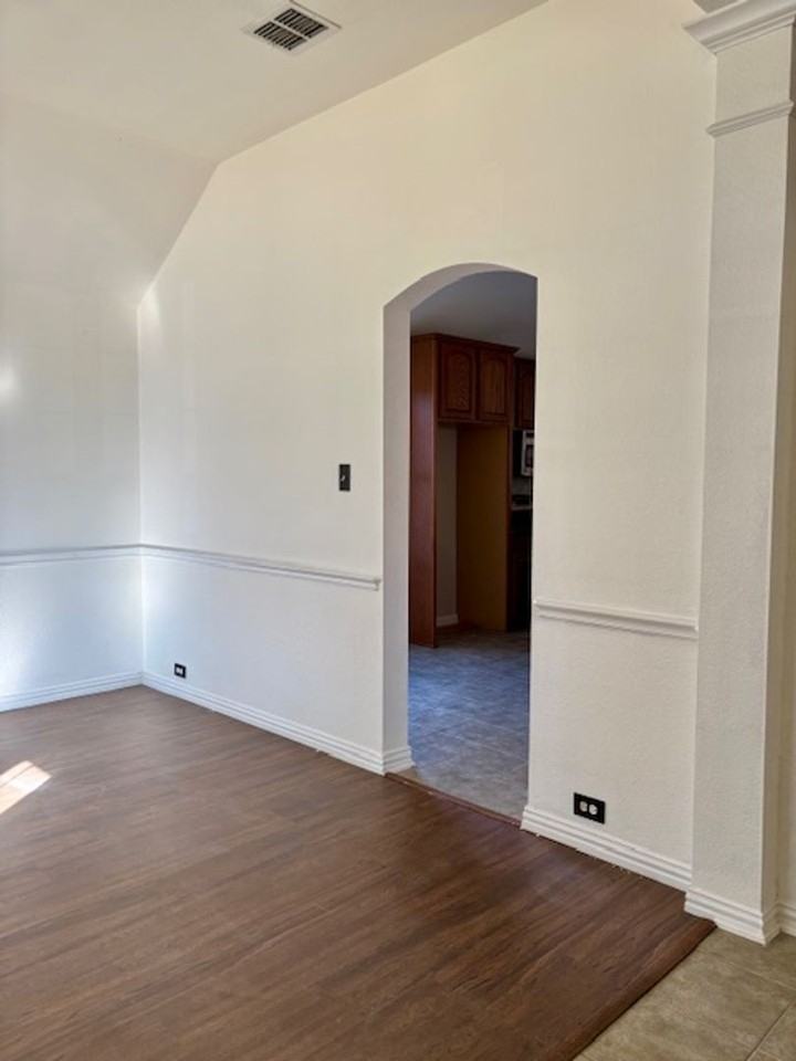 317 Parakeet Dr - Photo 5 of 20