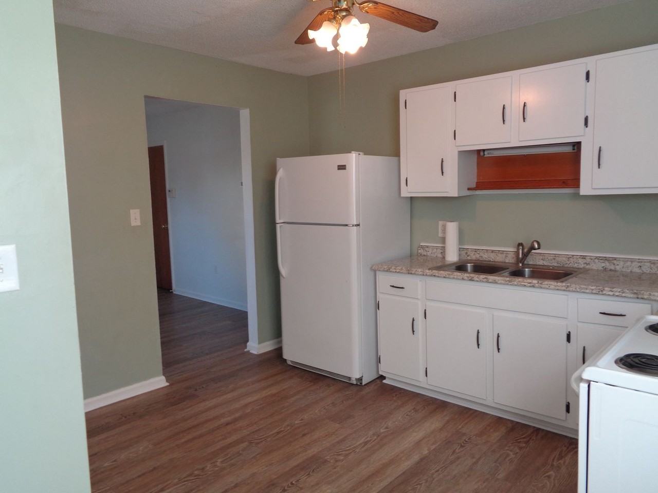 150 Sycamore Cir - Photo 6 of 12