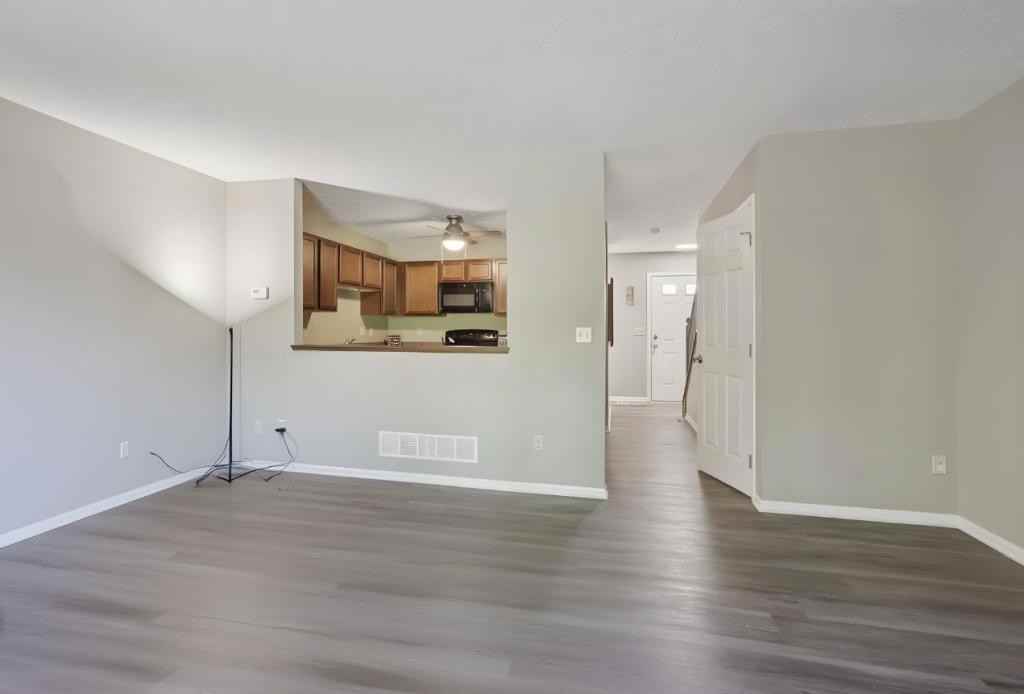407 Rachel Ln - Photo 5 of 20