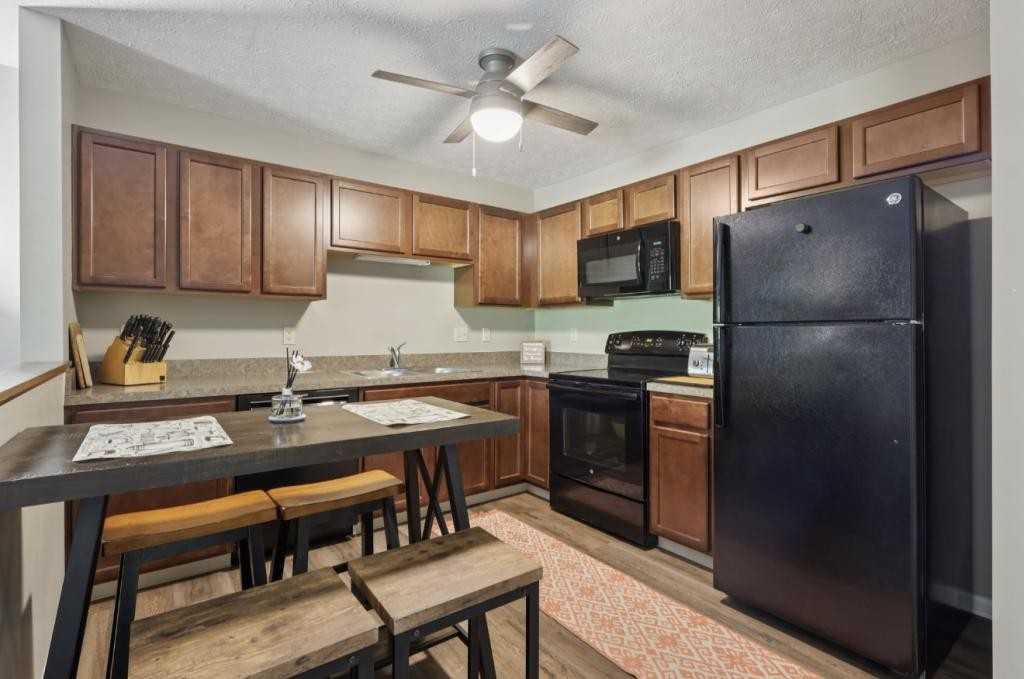 407 Rachel Ln - Photo 7 of 20