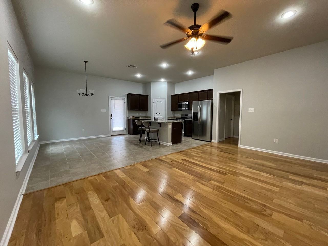 525 Oakley Blvd - Photo 6 of 23