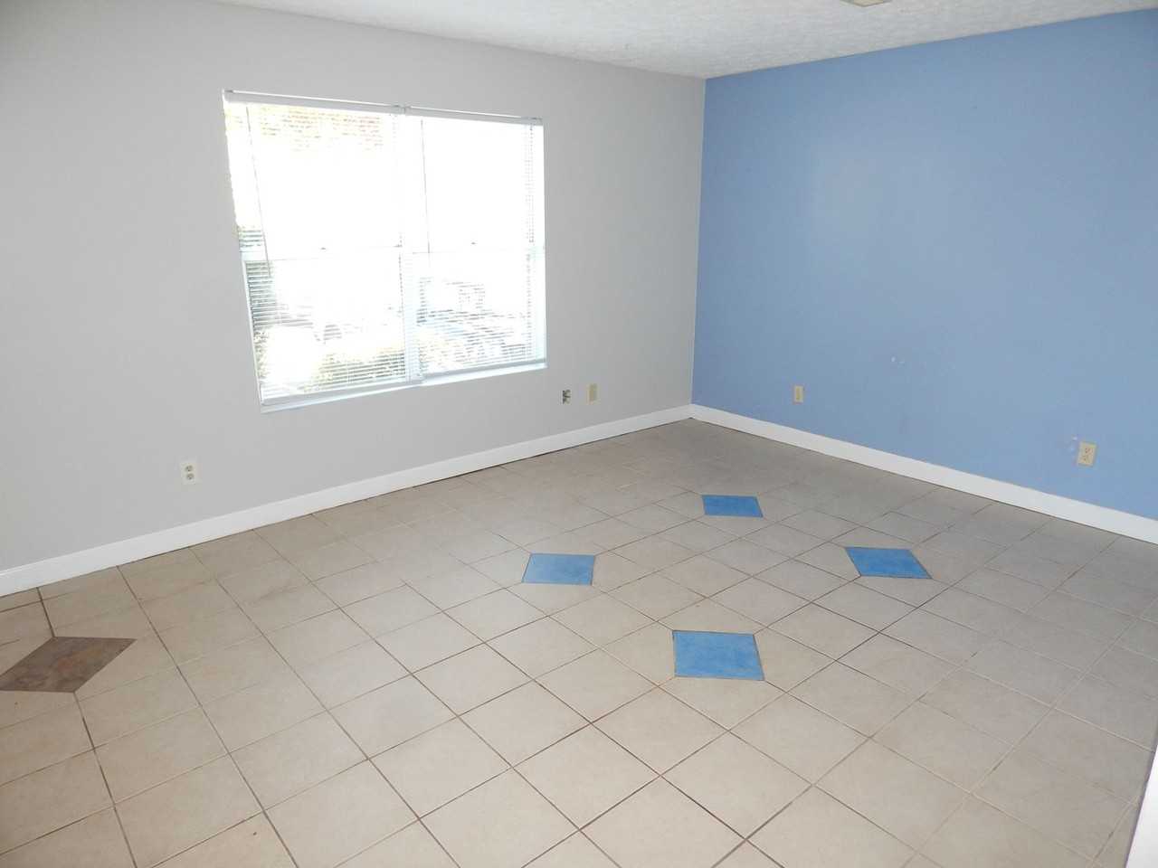 136 Clover Valley Cir - Photo 3 of 20