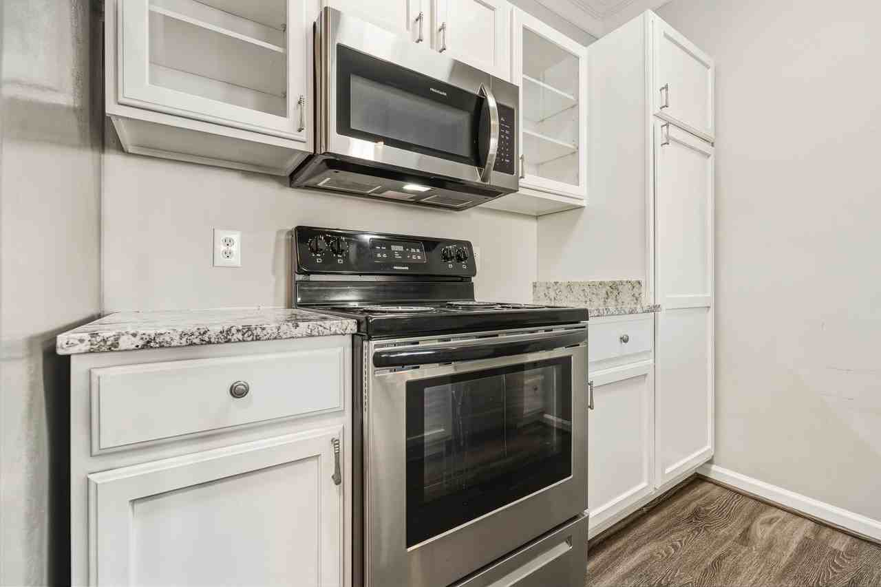 710 N Person St #205 - Photo 7 of 16