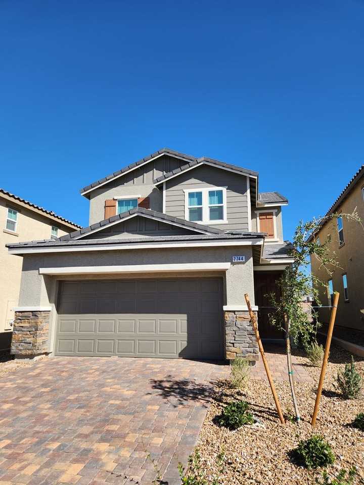 2744 Tricase St - Photo 2 of 21