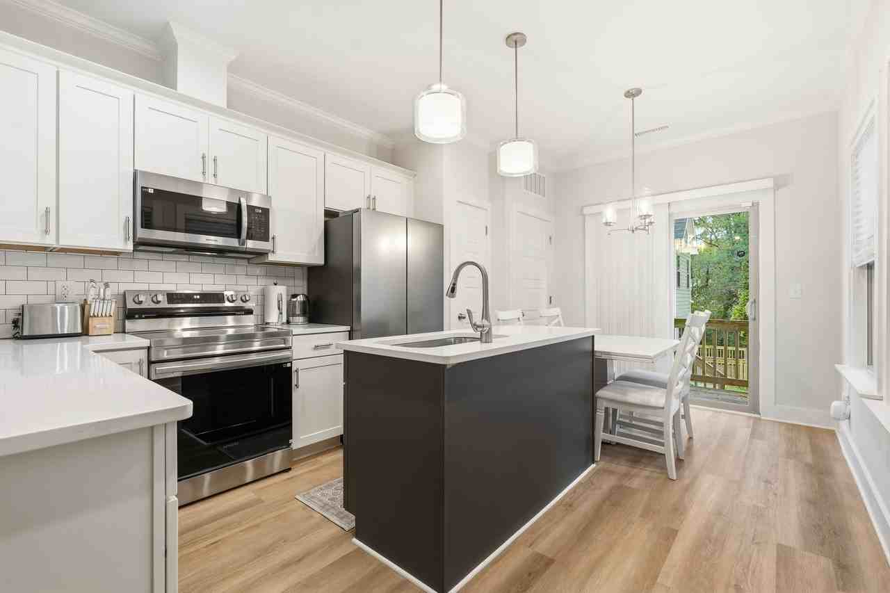 901 Linwood Ave - Photo 5 of 20