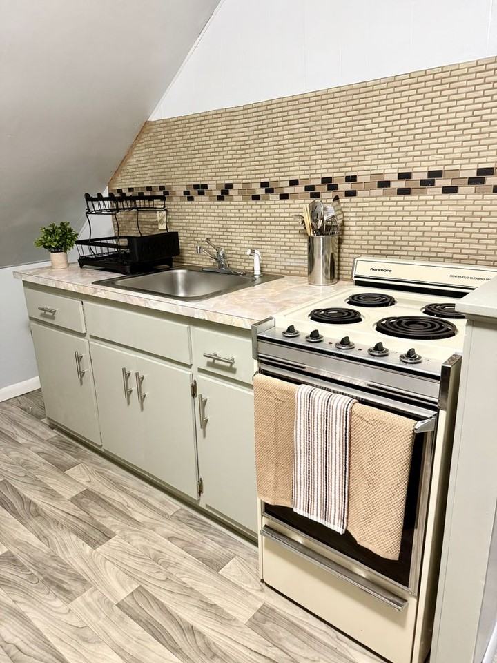 79 Verazzano Blvd - Photo 6 of 9