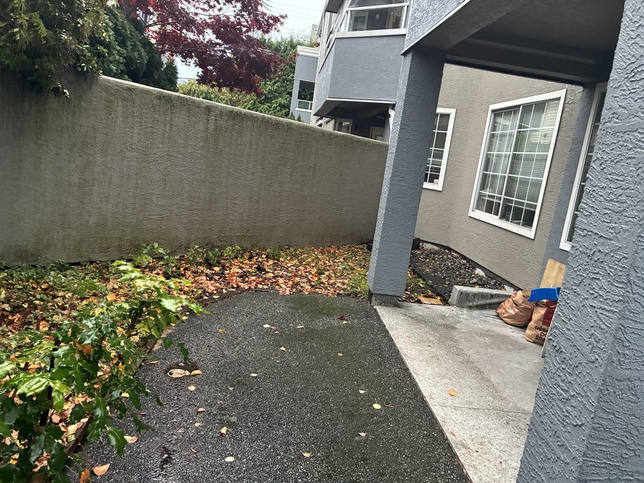 125 18th Street West #108 - Photo 2 of 11