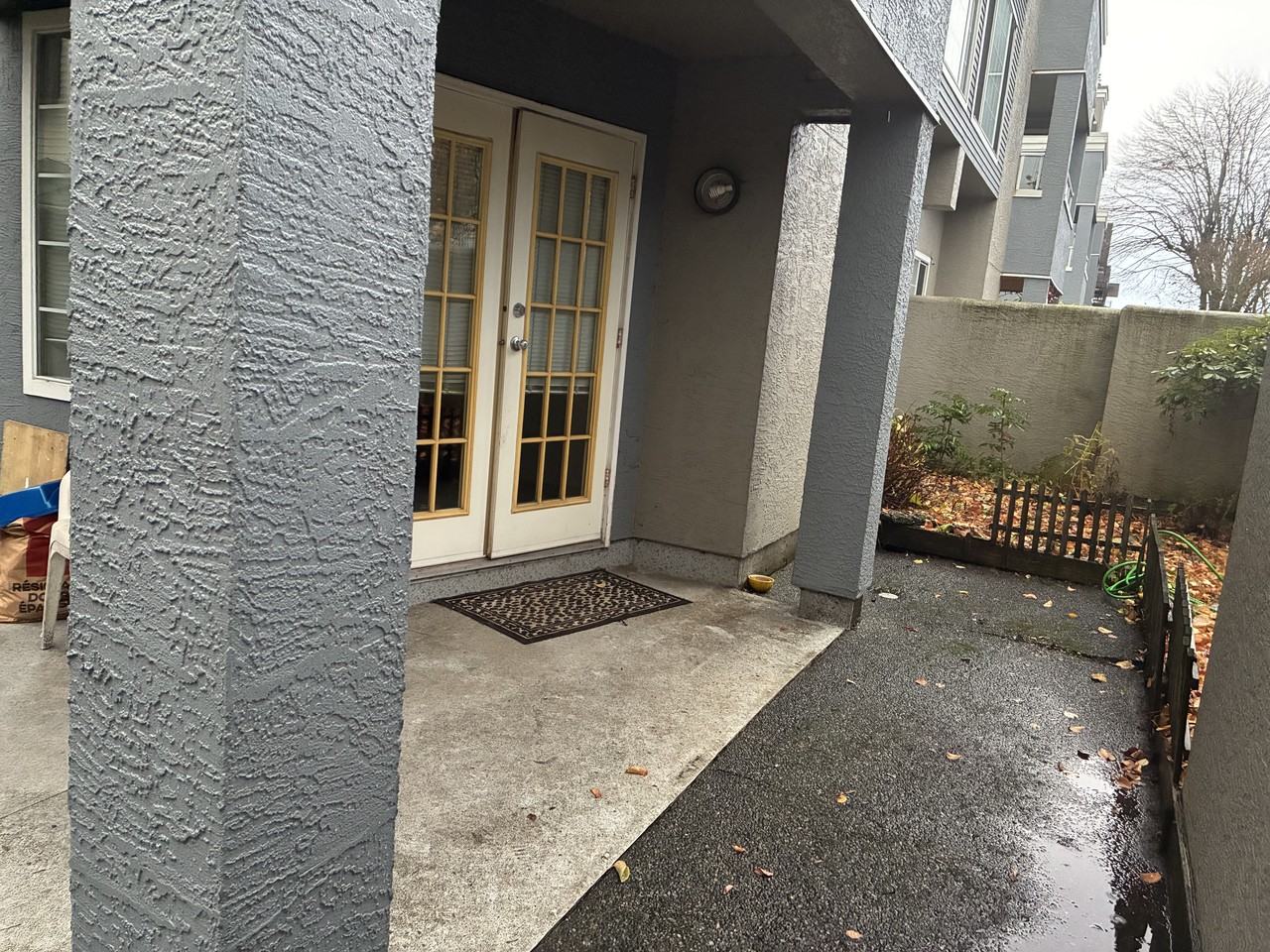 125 18th Street West #108 - Photo 3 of 11