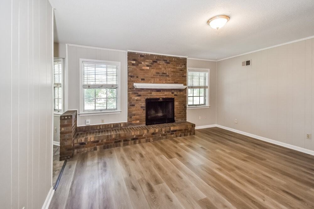 6300 Branderham Dr - Photo 5 of 17