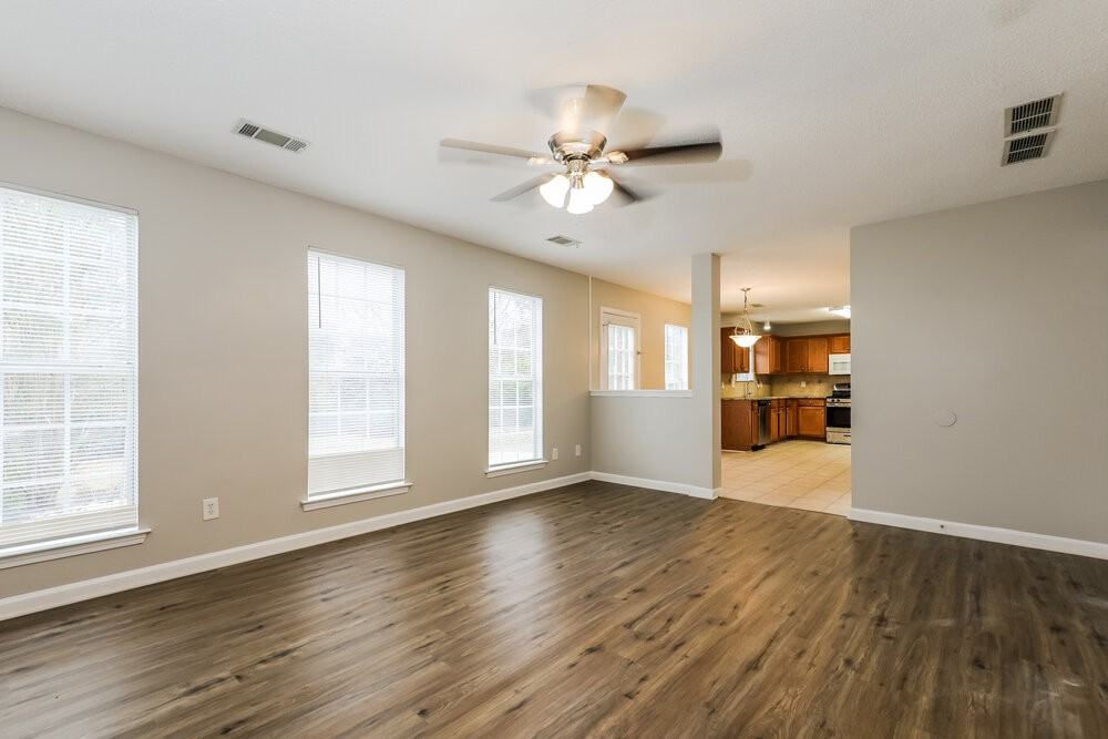 5501 Vanity Joys Lane - Photo 5 of 17