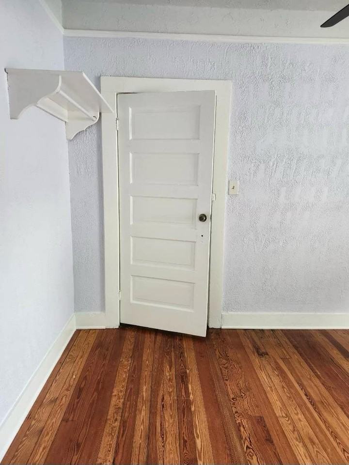 2404 Jasmine St - Photo 6 of 16