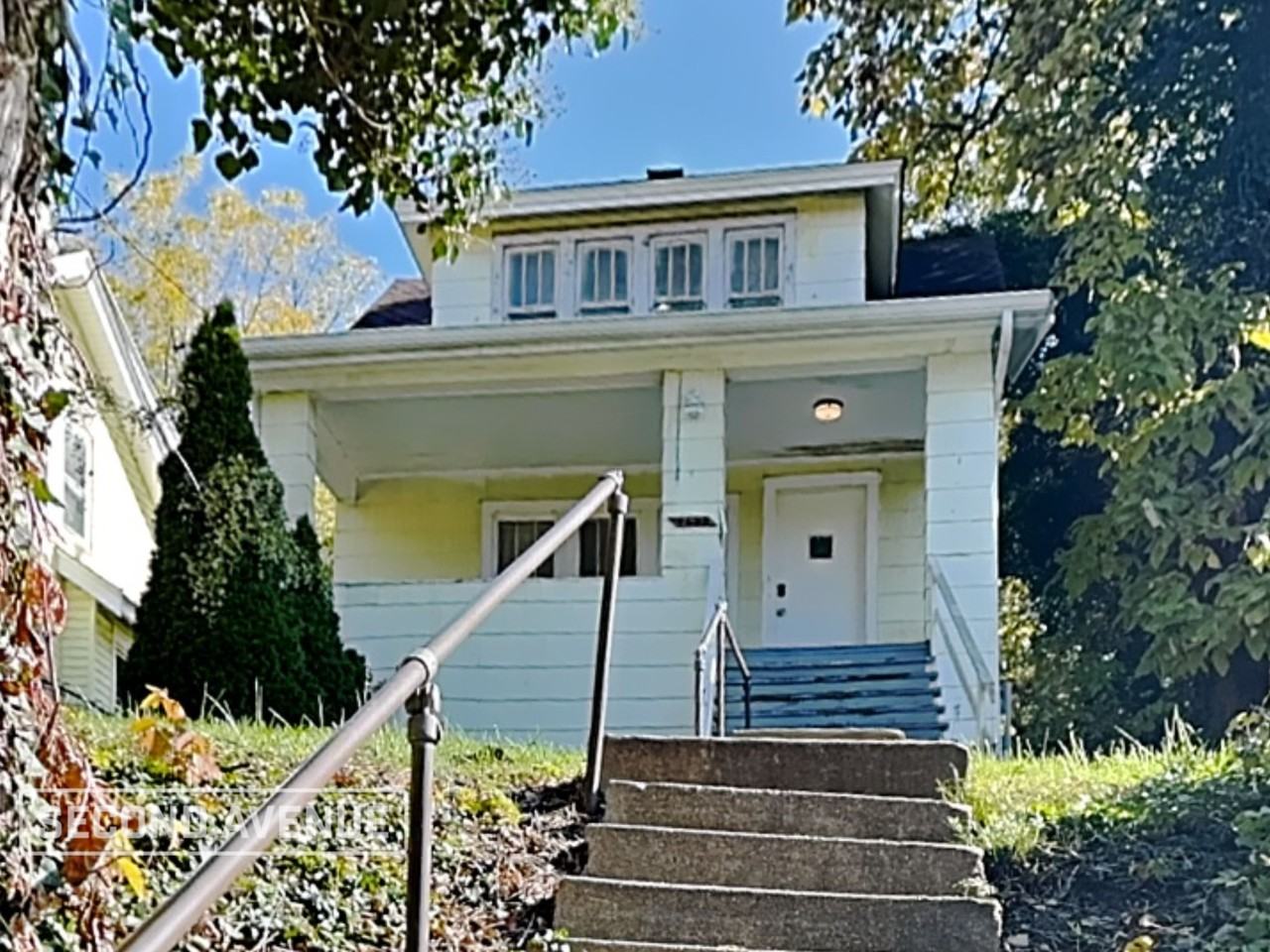 4692 Winton Rd - Photo 2 of 20