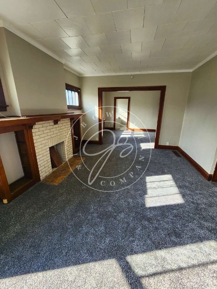 1329 Parkside Blvd #1 - Photo 6 of 20