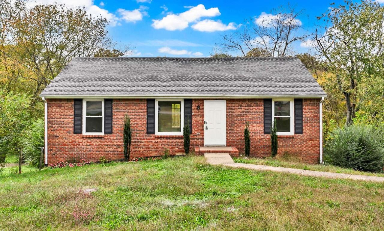 712 Green Valley Court