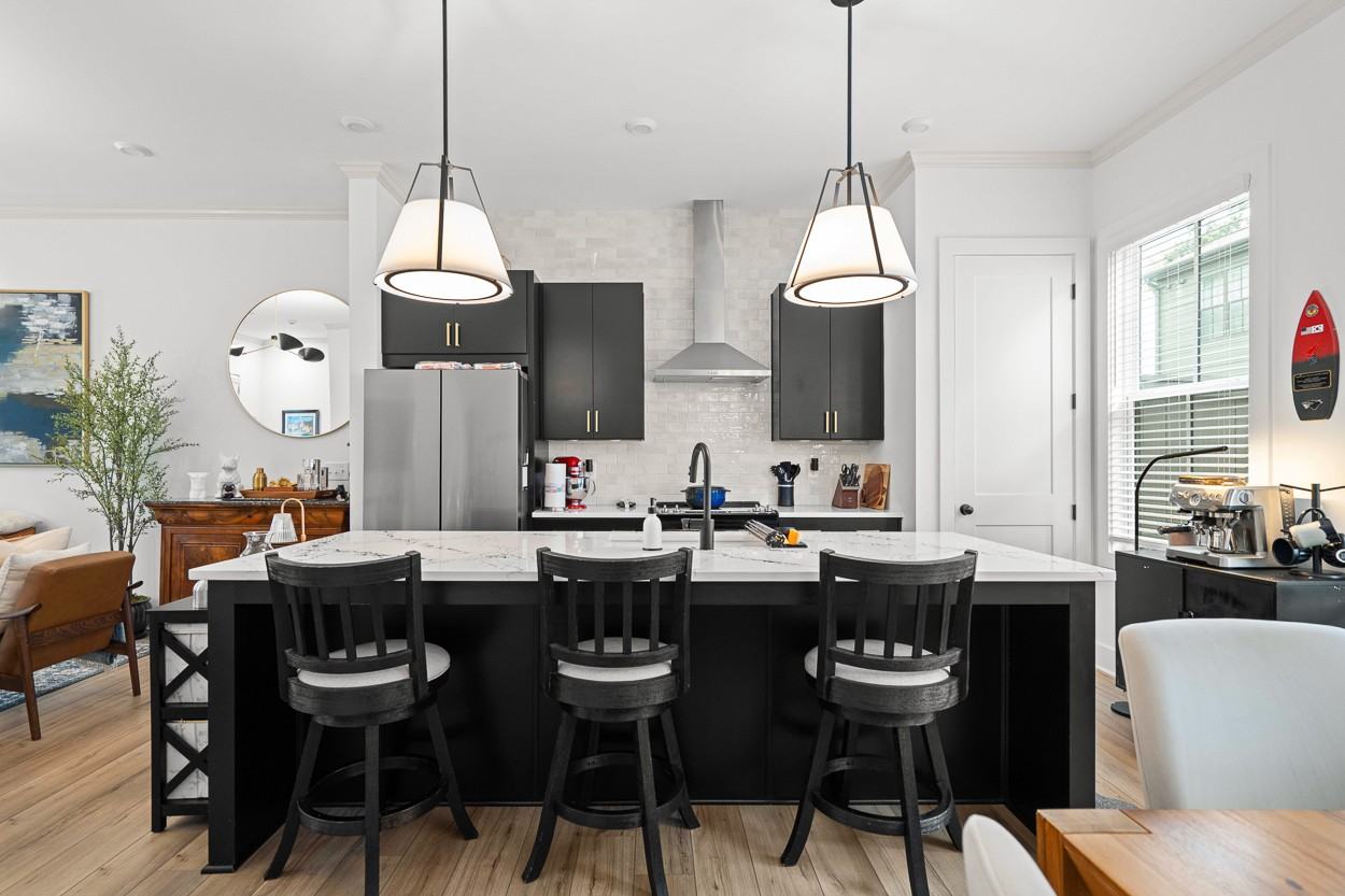 1328 Breezy St Se - Photo 7 of 31