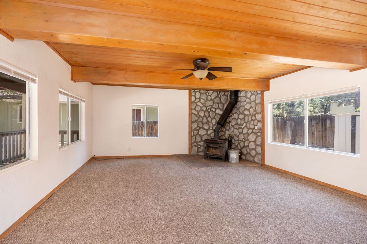 2060 Cedar Ln - Photo 3 of 28