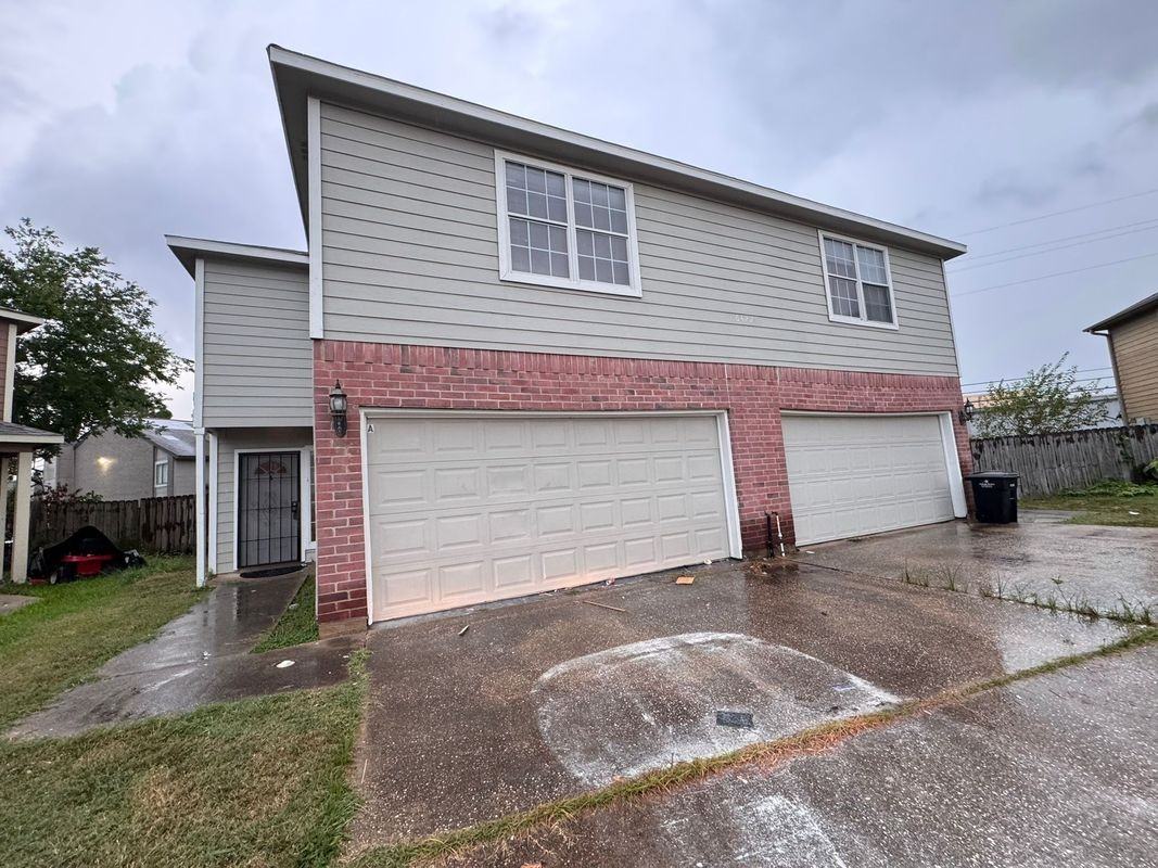 6427 Waldron Dr - Photo 2 of 23