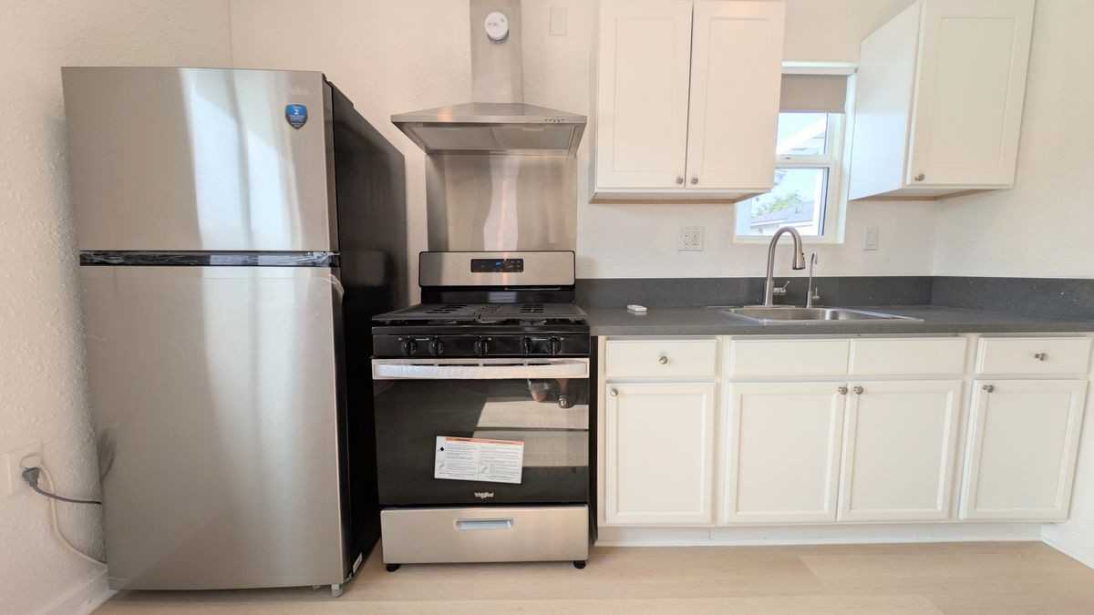 3942 N Conlon Ave ##B - Photo 2 of 9