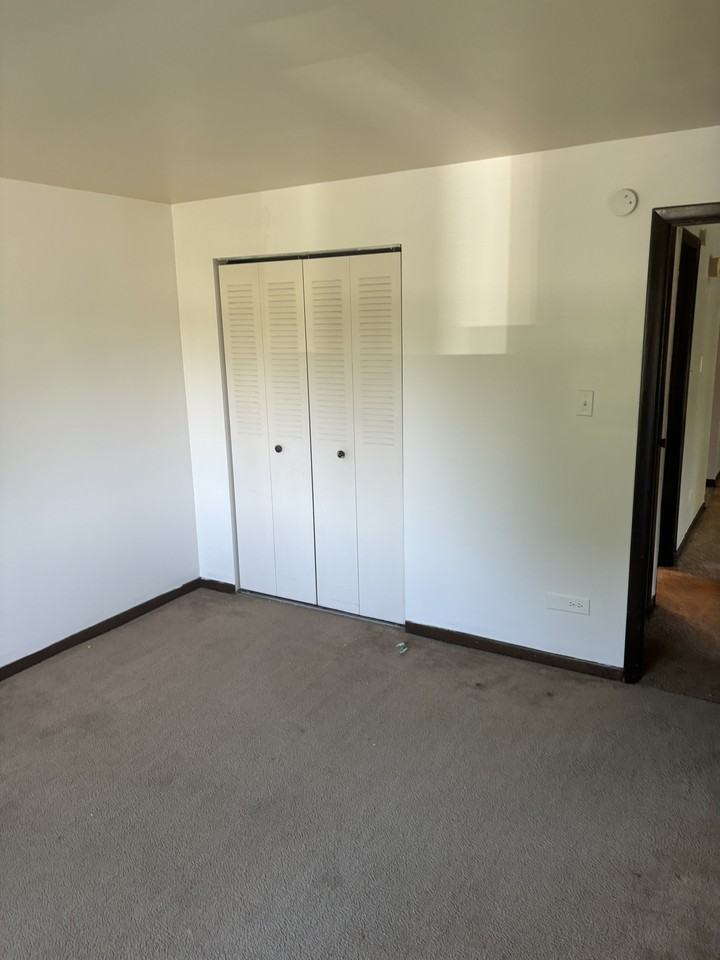 1900 Broadway St #1A - Photo 7 of 9