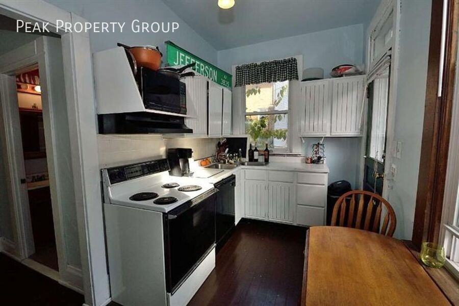 2538 Vestry Ave - Photo 3 of 3