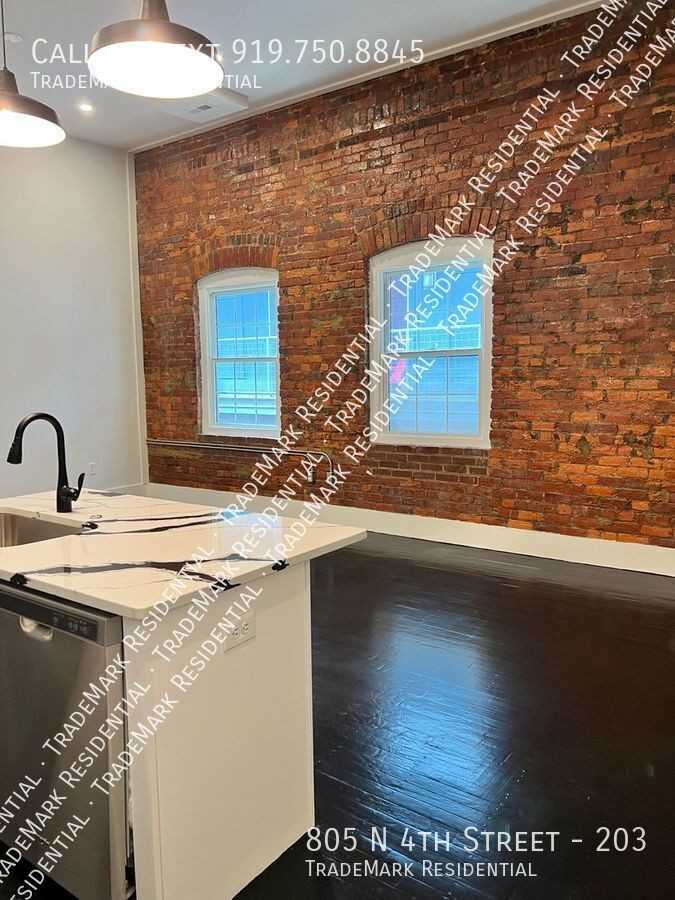 805 N 4th St #203 - Photo 4 of 14