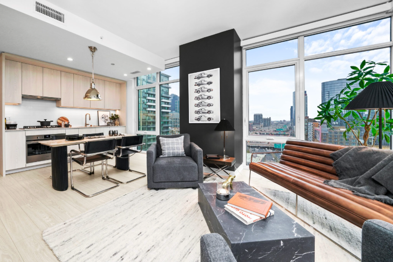 382 North Union Avenue - Photo 3 of 20