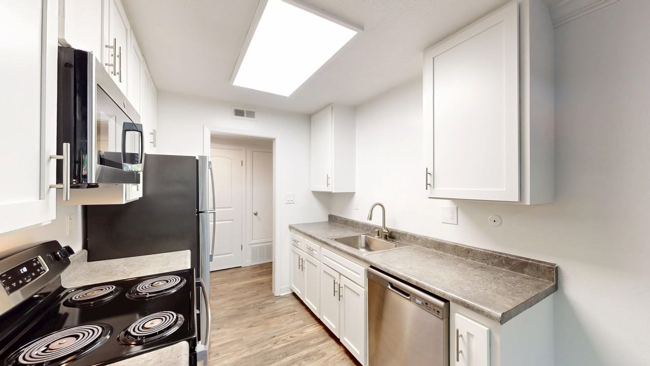 827 Las Gallinas Ave #107 - Photo 4 of 24