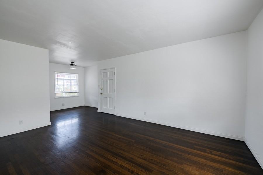 2032 Delaware Ave - Photo 3 of 14