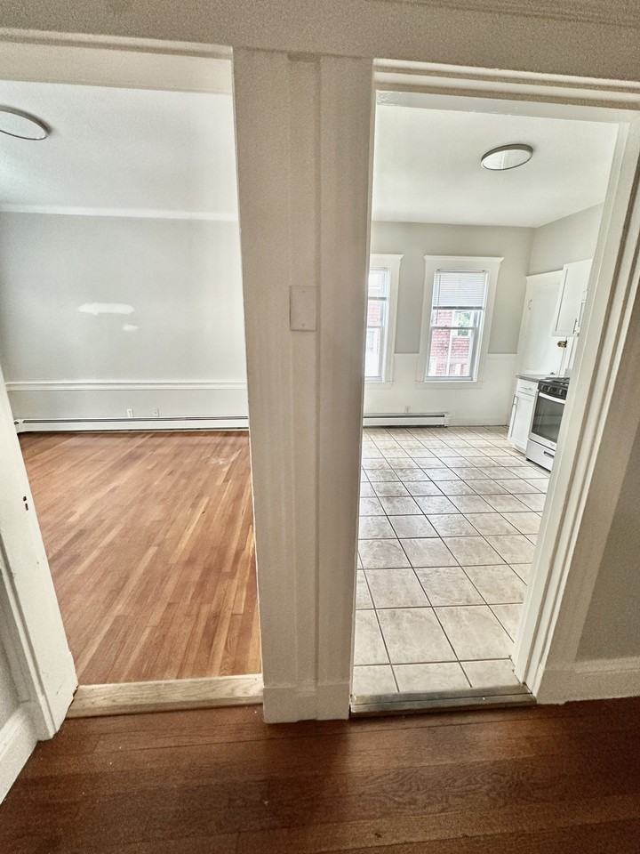 27 Nichols St #1 - Photo 5 of 11