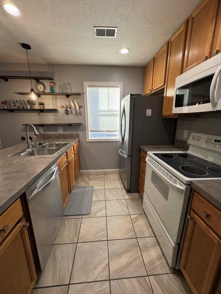 1085 Weathervane Pl #NA - Photo 3 of 13