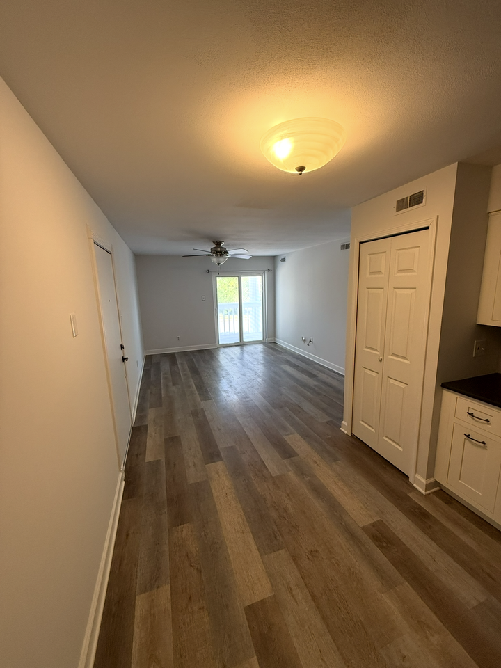 645 S Kirkwood Rd #NA - Photo 2 of 15