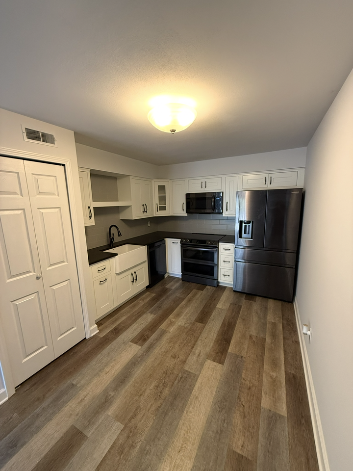 645 S Kirkwood Rd #NA - Photo 3 of 15