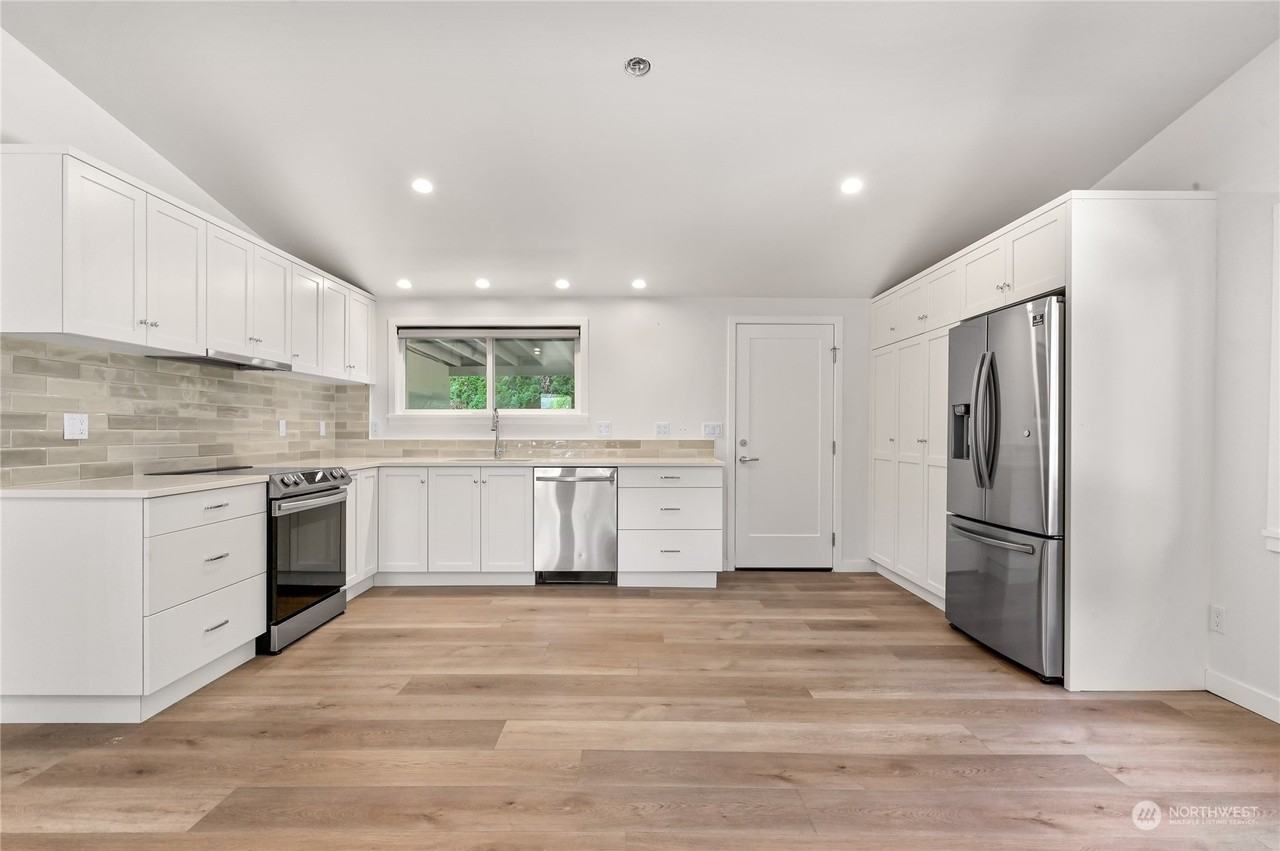 1116 Mclean Rd #B - Photo 2 of 9