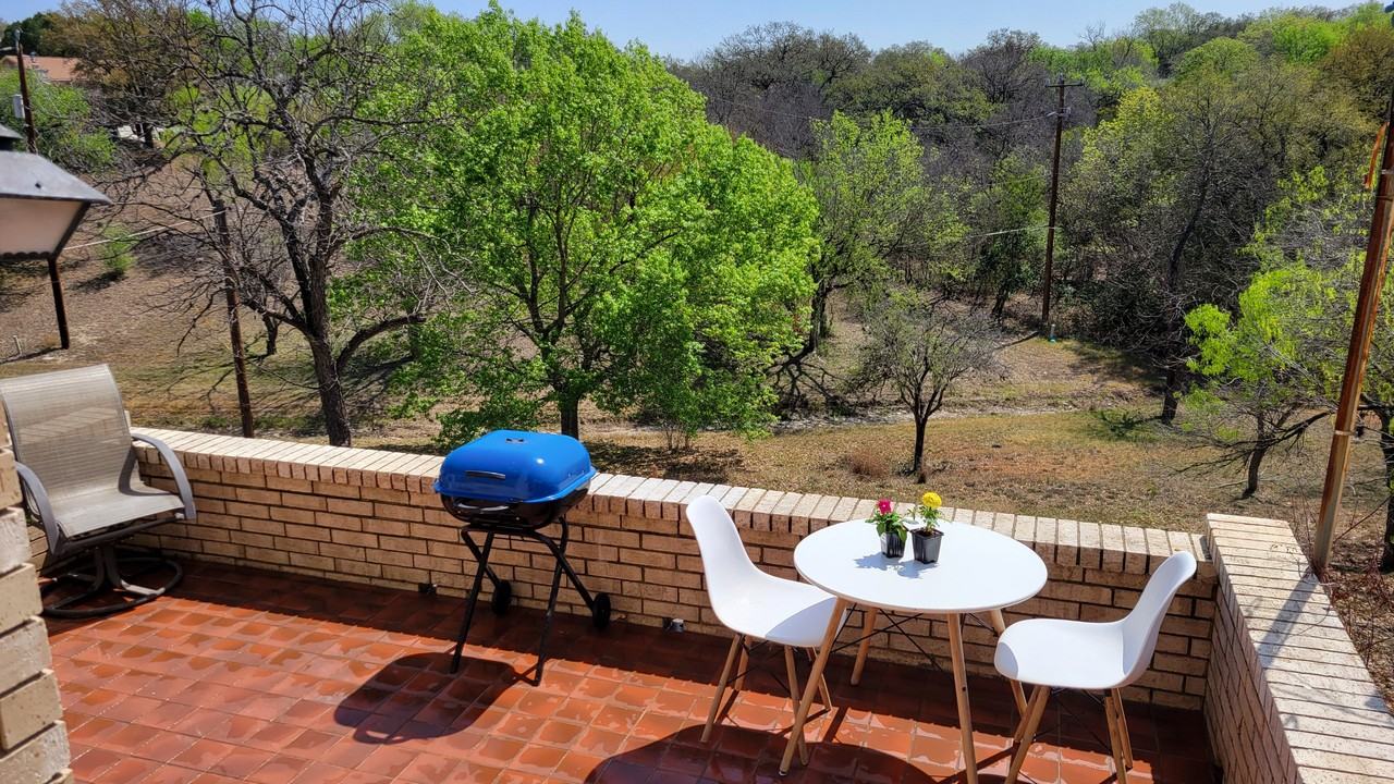 2910 Wacos Dr #NA - Photo 3 of 33