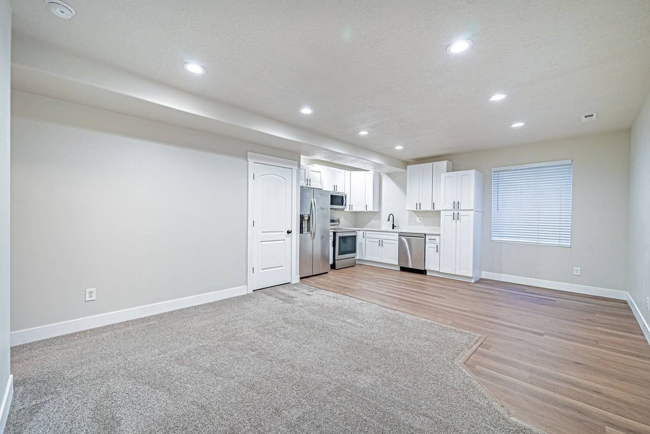 4559 E Flower Pt #BS - Photo 3 of 12