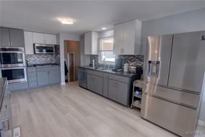 featured image of 190 W Elmview Ave