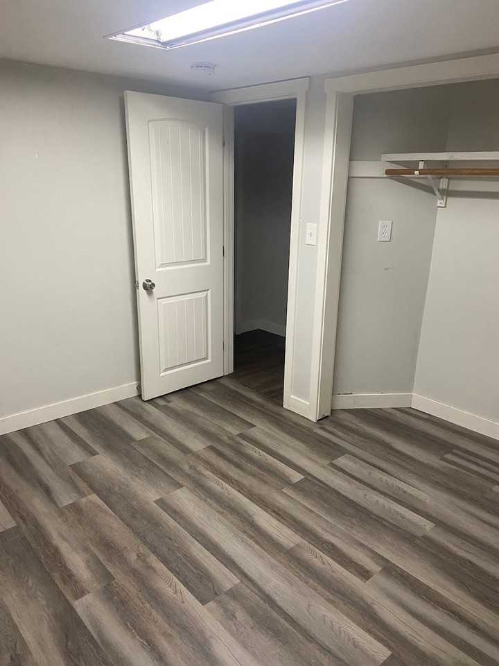 568 East 500 North, Unit Private MENS Rm (NE) - Photo 3 of 20