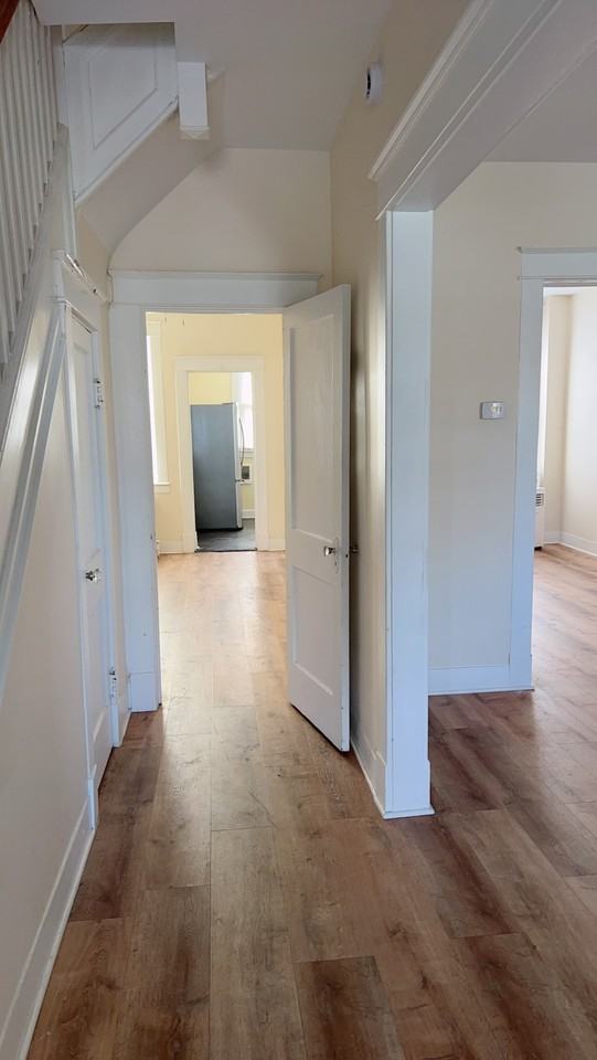 2307 Windsor Avenue - Photo 4 of 18