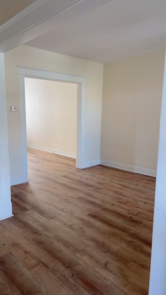 2307 Windsor Avenue - Photo 6 of 18