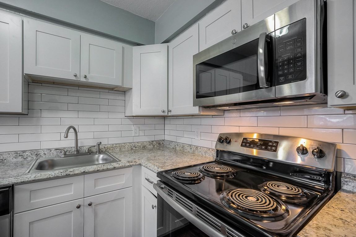 4115 Warwick - Photo 5 of 30