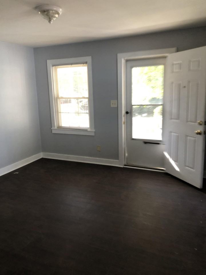 426 Skyland Avenue - Photo 4 of 11