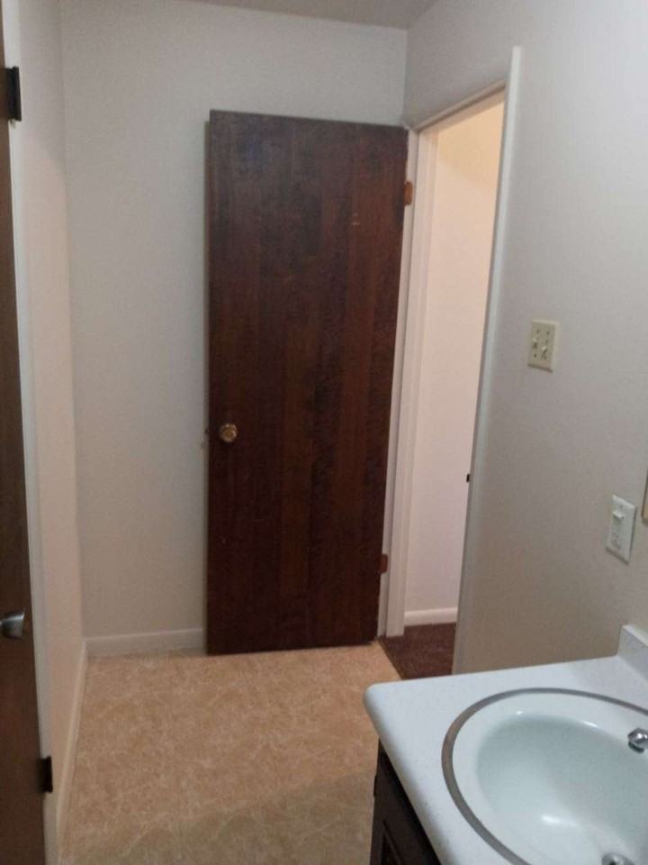 210 5th Avenue - Photo 5 of 11