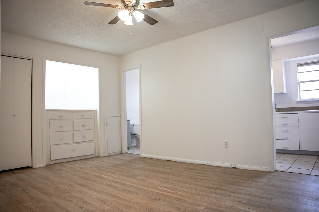 2519 8th Avenue - Photo 5 of 14