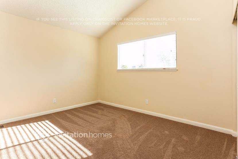 716 Whispering Bay Ln - Photo 3 of 7
