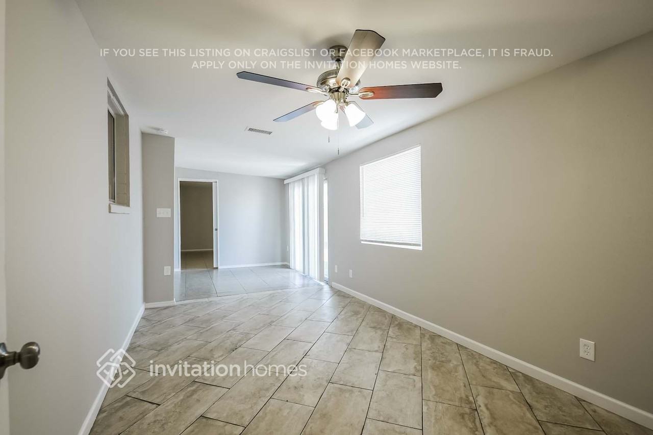 14826 North 38th Street - Photo 4 of 16