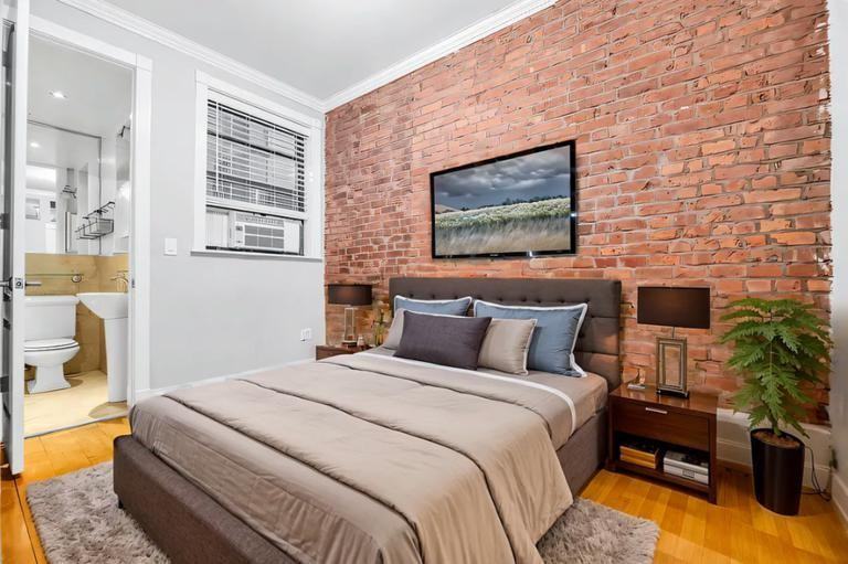 303 Mercer Street - Photo 2 of 5