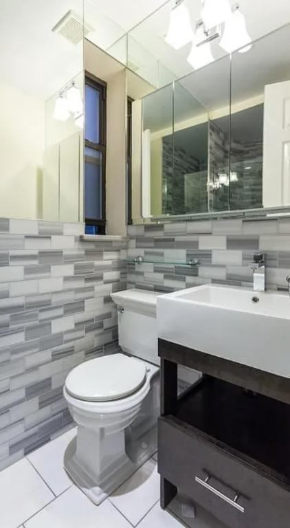 303 Mercer Street - Photo 4 of 5